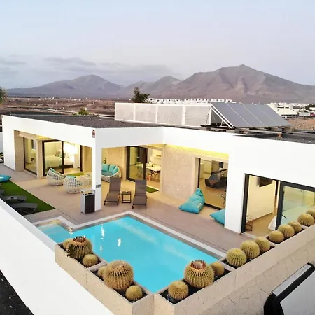 Sea Breeze Lapa And Claca * Playa Blanca (Lanzarote)