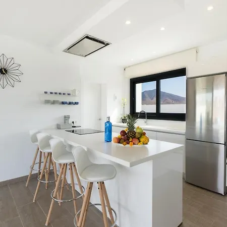 Sea Breeze Lapa And Claca * Playa Blanca (Lanzarote)