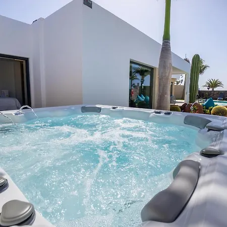 Sea Breeze Lapa And Claca Villa *